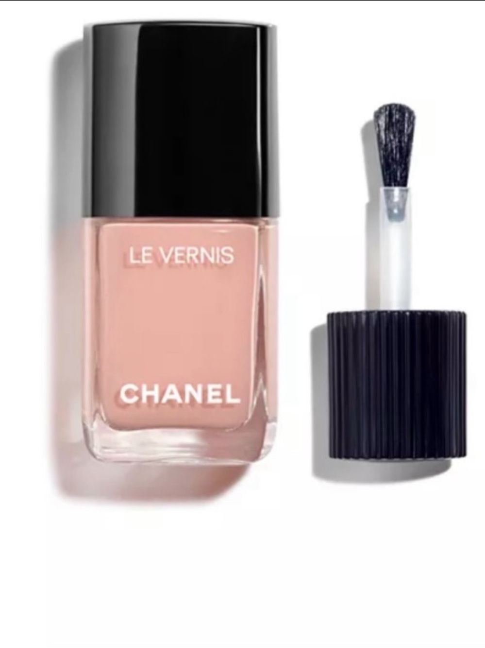 CHANEL Le Vernis Nail Polishes